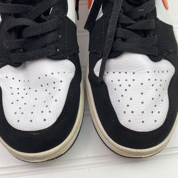 - Jordan 1 Mid Shattered Backboard Size 8 - Picture 7 of 12